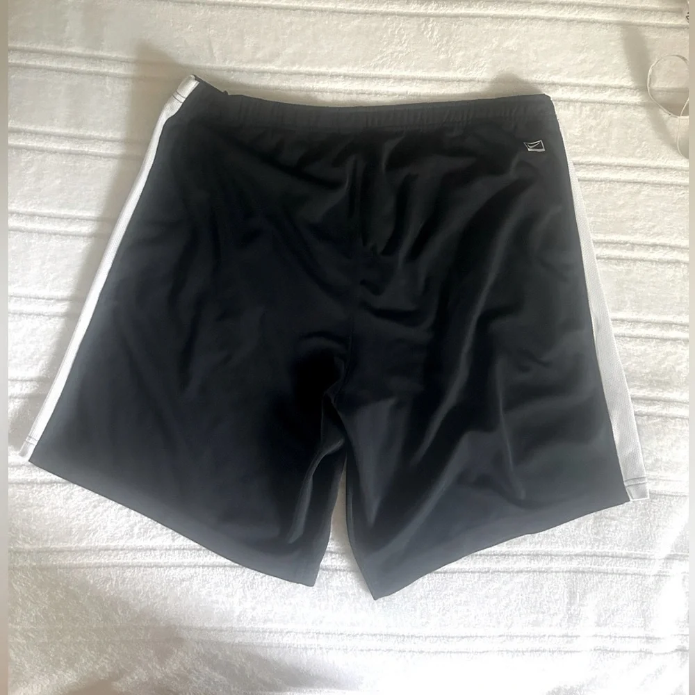 Nike Black and White Athletic Mens Shorts  Lightweight Performance​​​​​​​